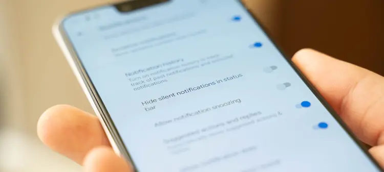 Cách ẩn thông báo nhạy cảm trên iPhone