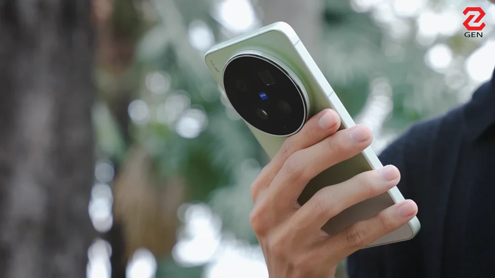 Đánh giá vivo X300 Ultra: "Bá chủ" camera như lời đồn?