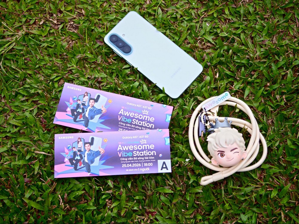 Galaxy A57 5G: "Cạ cứng" đồng hành bắt trọn Vibe Đêm tại Awesome Vibe Station