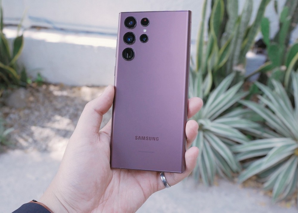 Galaxy S22 Ultra gặp lỗi khoá máy khó hiểu