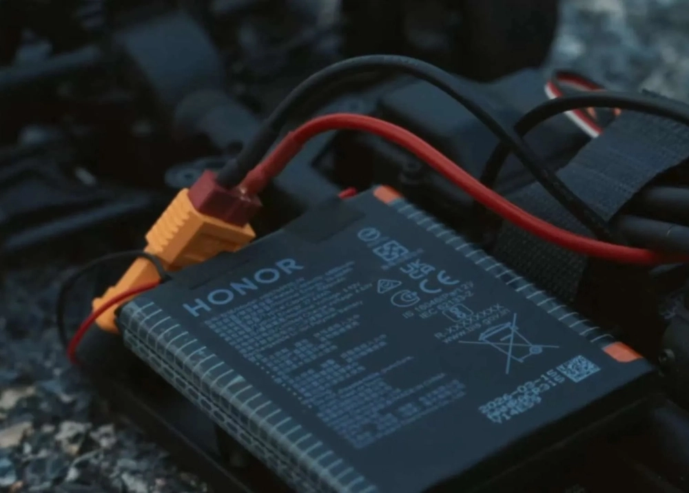 HONOR 600 Pro "đọ" pin với iPhone 17 Pro và Galaxy S26