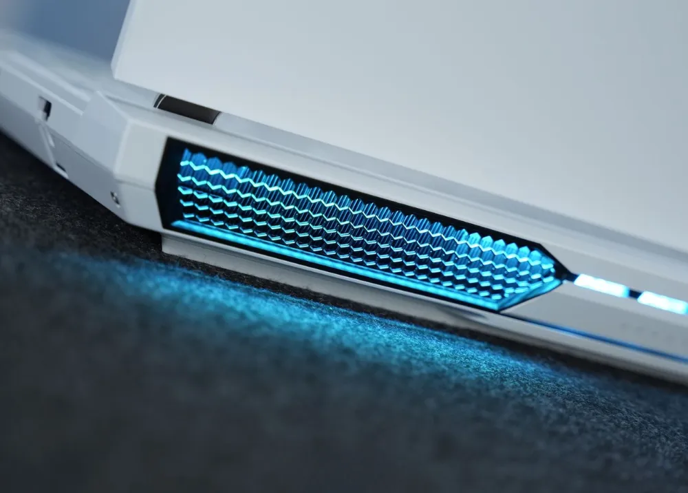 HONOR WIN: laptop gaming tối ưu luồng gió, chiến game cực đã