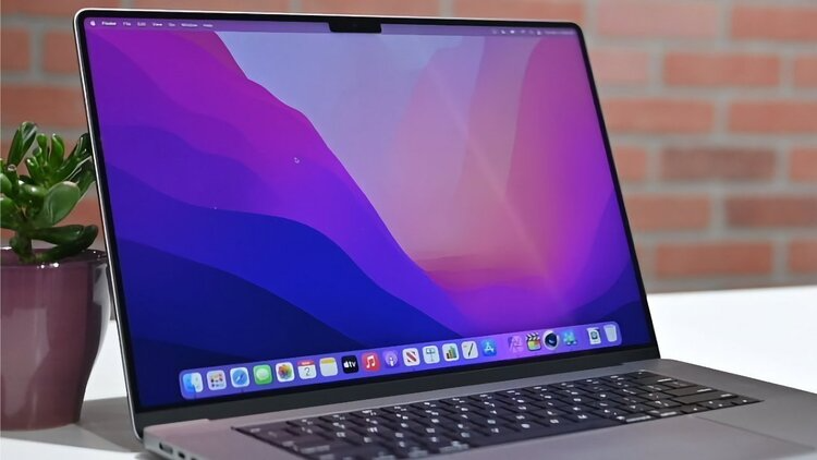 MacBook Pro màn hình cảm ứng có thể bị hoãn