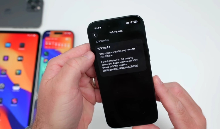 Review iOS 26.4.1: Cứu cánh cho iPhone nóng máy, hao pin?
