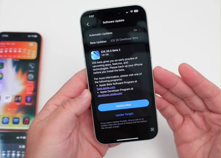 Review iOS 26.5 Beta 2: Mượt mà hơn nhưng vẫn còn "sạn"