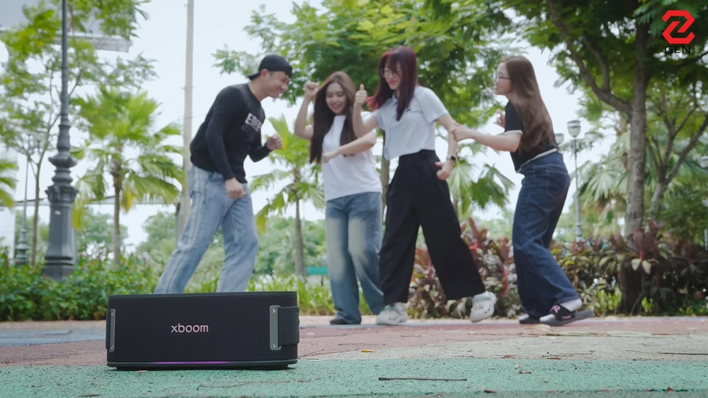 Review LG XBOOM Bounce: Loa Bluetooth 3 triệu, Bass căng