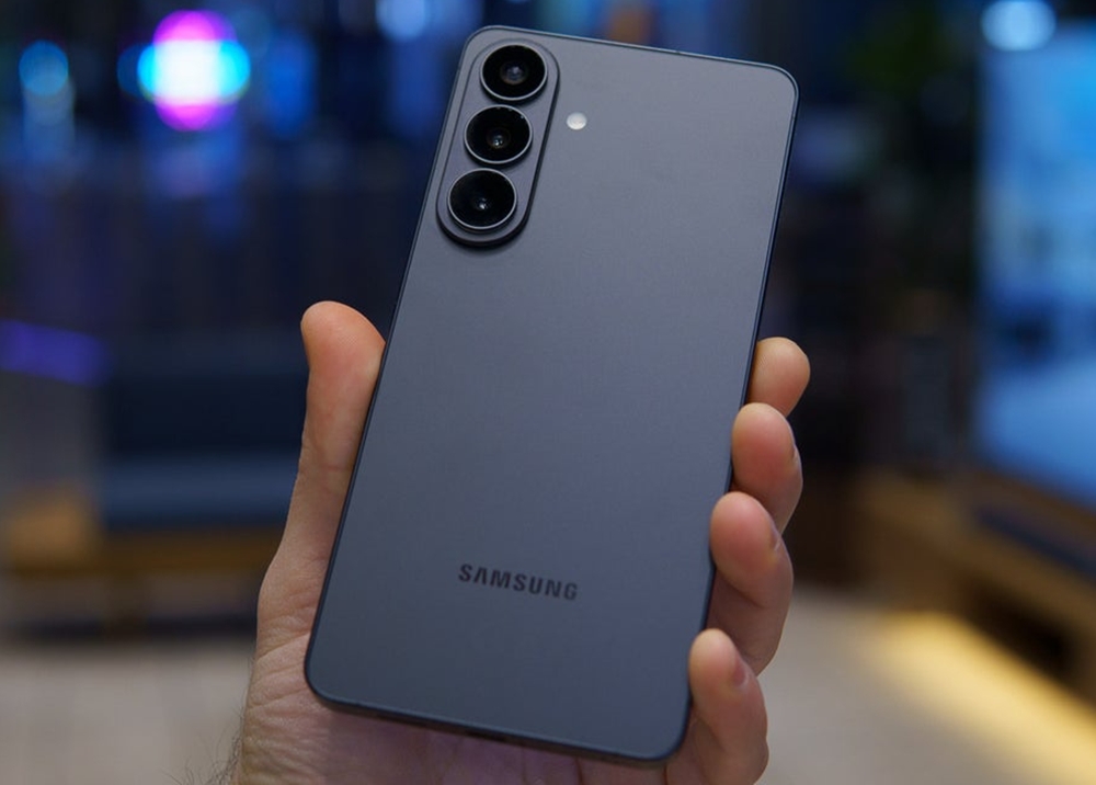 Galaxy S26 hé lộ doanh số ấn tượng, gấp bao nhiêu lần S25?