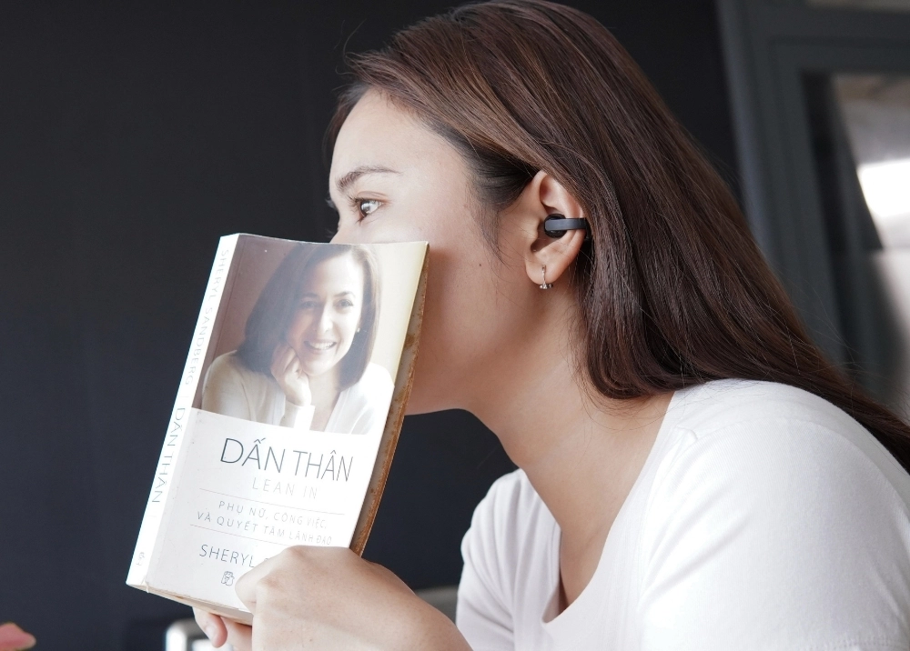 Trải nghiệm nghe không khoảng cách với Sony Clip WF-LC900: Nhạc trong tai, thế giới quanh mình 