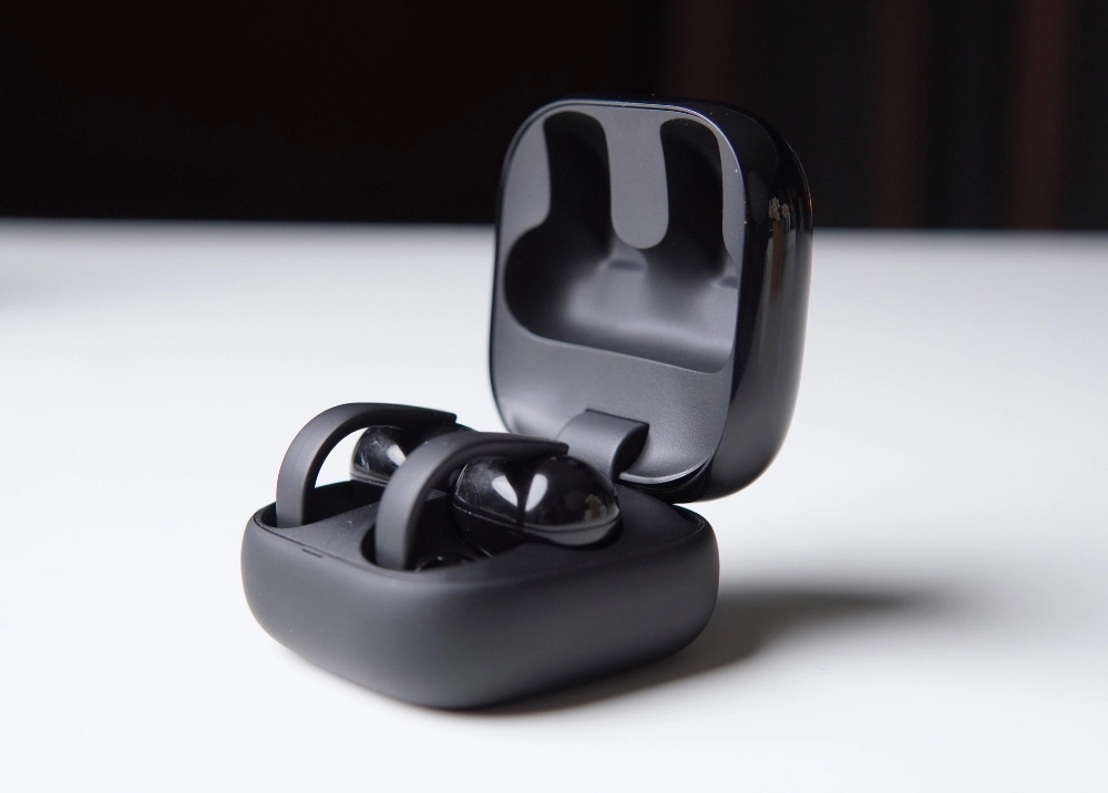 Trải nghiệm nghe không khoảng cách với Sony Clip WF-LC900: Nhạc trong tai, thế giới quanh mình 