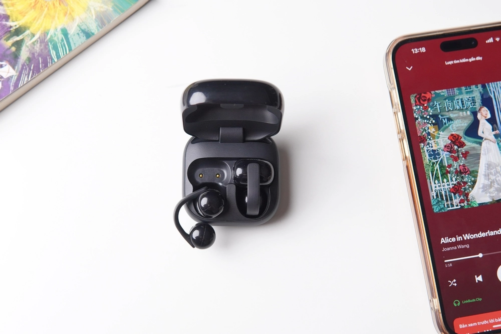 Trải nghiệm nghe không khoảng cách với Sony Clip WF-LC900: Nhạc trong tai, thế giới quanh mình