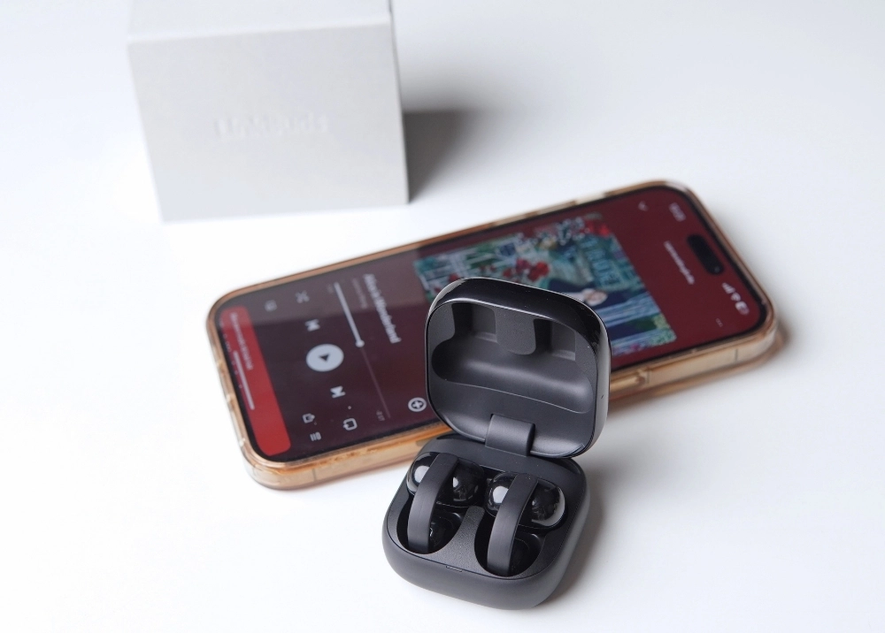 Trải nghiệm nghe không khoảng cách với Sony Clip WF-LC900: Nhạc trong tai, thế giới quanh mình 