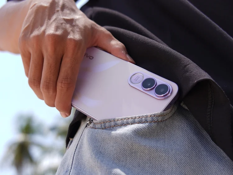 vivo V70 FE - “trợ lý du lịch” mới xứng đáng sở hữu