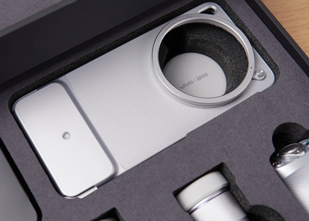 vivo X300 Ultra: "Trùm cuối" nhiếp ảnh di động với bộ ống kính quang học đỉnh cao