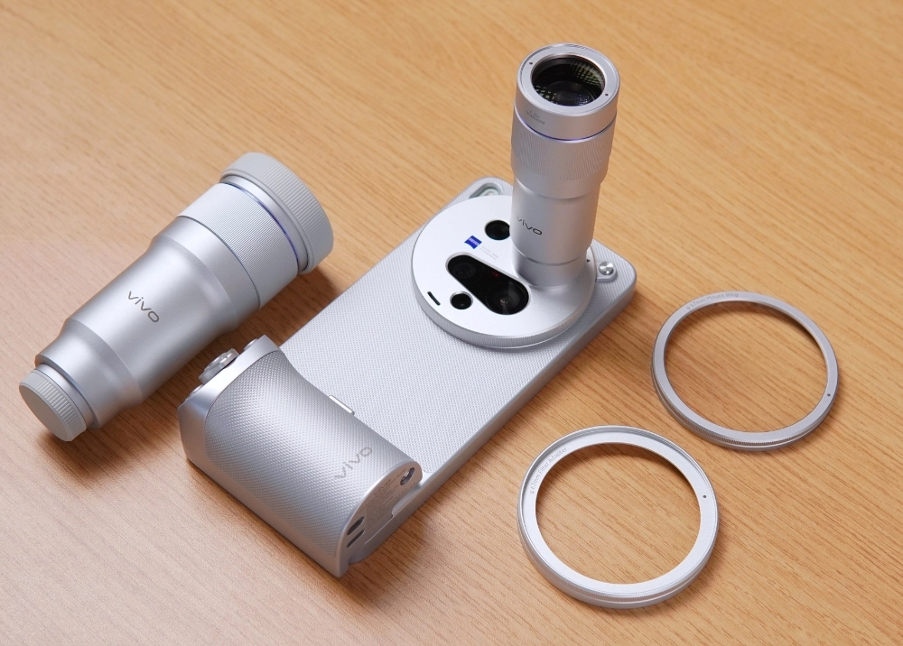 vivo X300 Ultra: "Trùm cuối" nhiếp ảnh di động với bộ ống kính quang học đỉnh cao