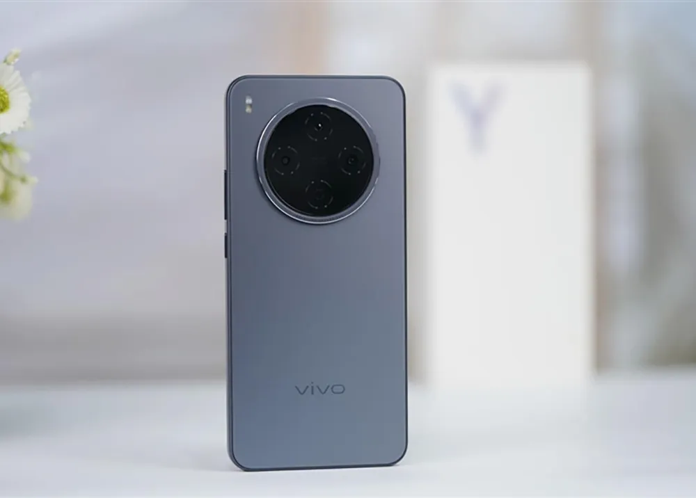 vivo Y600 Pro: pin Si-C 10.200mAh, cày 2 ngày vẫn “trâu”