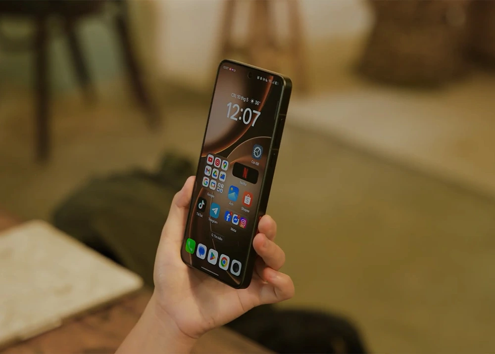 OPPO Find X9 Ultra: Máy ảnh trong "hình hài" điện thoại!