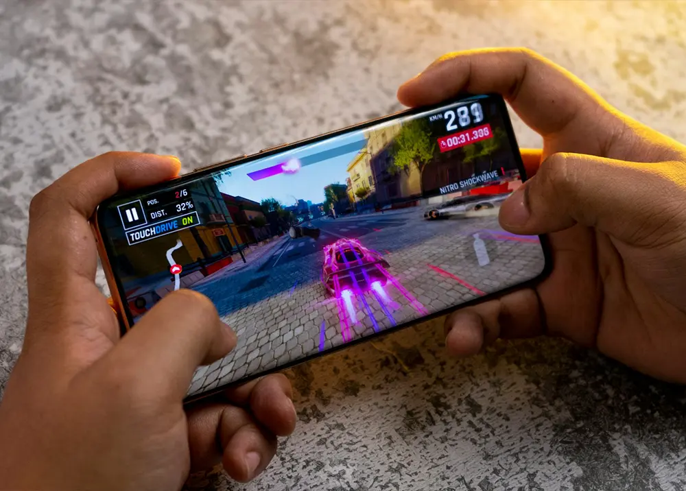 Lenovo trở lại đường đua gaming phone