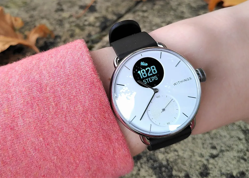 Smartwatch nào có "pin trâu" nhất thời điểm hiện tại?