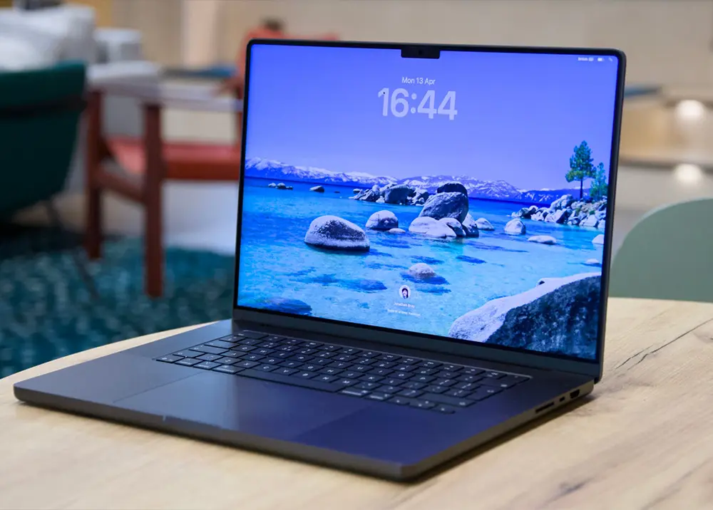 Dell XPS 14 có xứng là đối thủ của Macbook Pro M5?