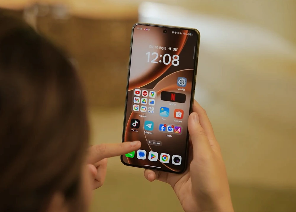 OPPO Find X9 Ultra: Máy ảnh trong "hình hài" điện thoại!