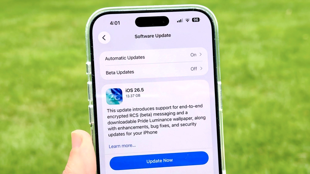 Đánh giá iOS 26.5: Điểm hiệu năng tăng cao, pin ổn định
