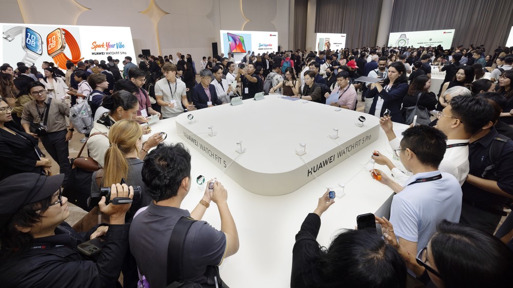 Huawei ra mắt loạt thiết bị mới tại Bangkok