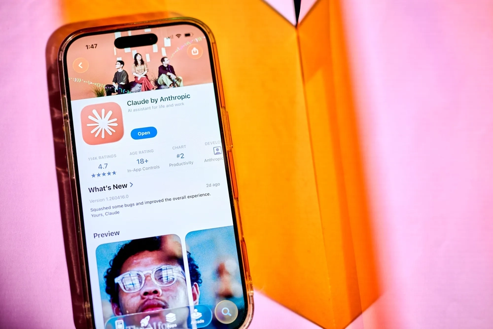 iOS 27 sẽ mở rộng AI, Siri không còn độc quyền