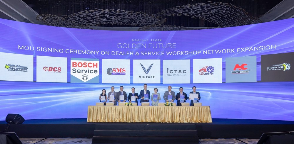 VinFast ký ghi nhớ, mở rộng mạng lưới dịch vụ