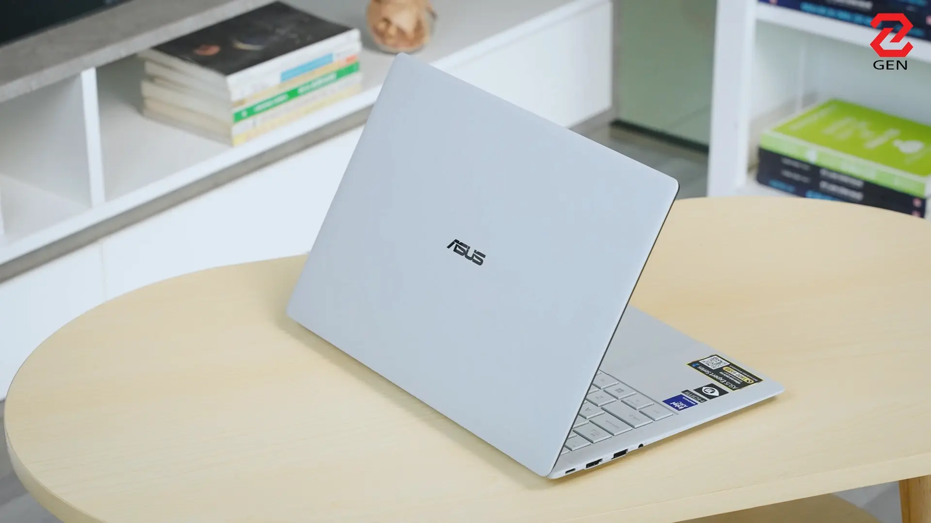ASUS ExpertBook Ultra: Flagship laptop cho doanh nghiệp