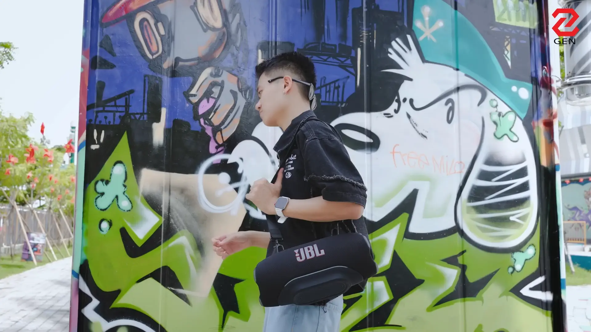 Còn gì "lực" hơn loa JBL Xtreme 5?