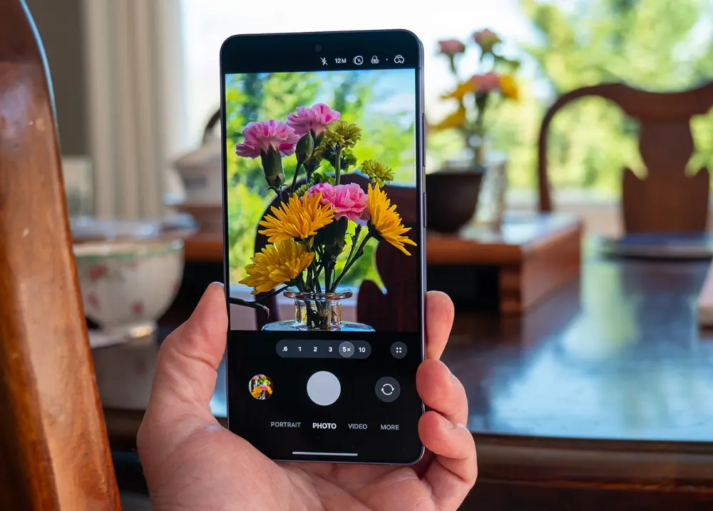 Chọn smartphone nào để chụp ảnh chơi hè?
