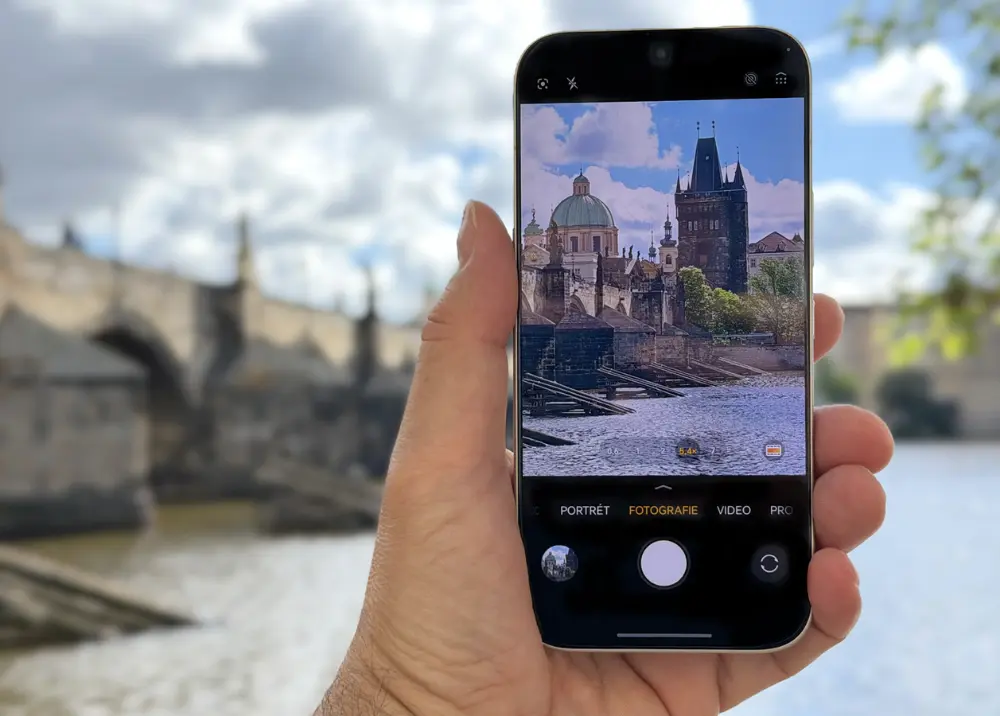 Chọn smartphone nào để chụp ảnh chơi hè?