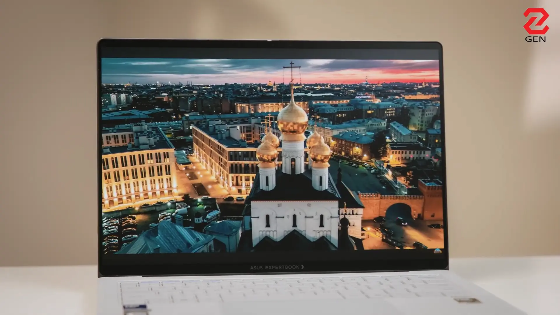 ASUS ExpertBook Ultra: Flagship laptop cho doanh nghiệp