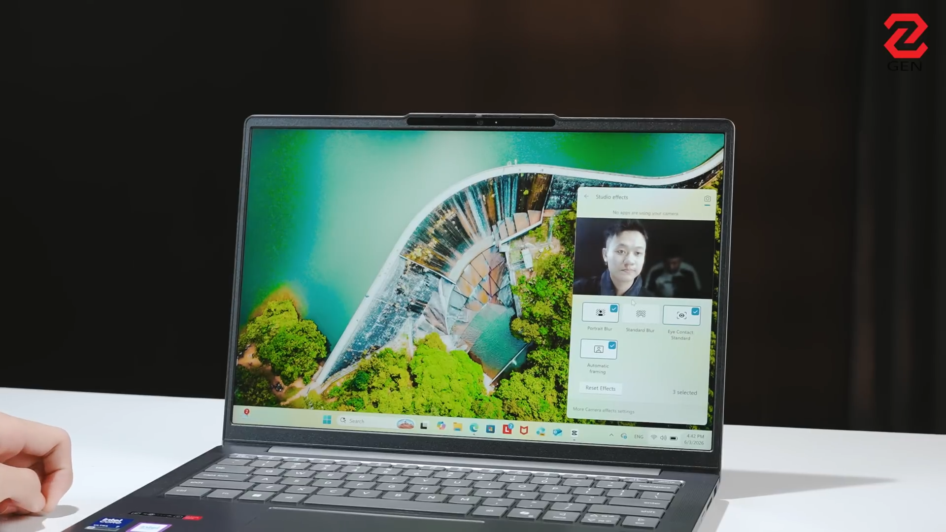 Trải nghiệm Lenovo Ideapad Slim 3i: Nhỏ gọn, AI "có võ"
