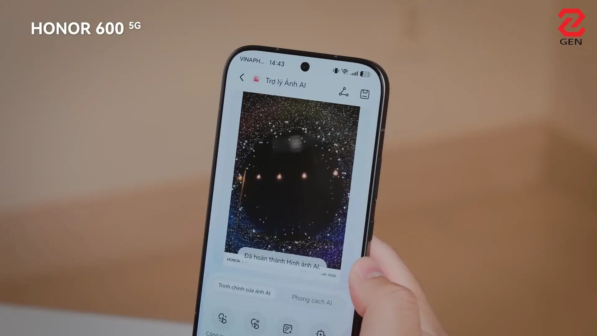 Bỏ logo đi, iPhone 17 "tuổi gì" với HONOR 600?
