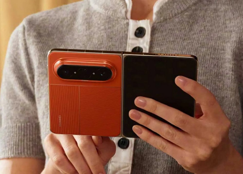 Smartphone màn hình gập Huawei Pura X Max bán chạy kỷ lục