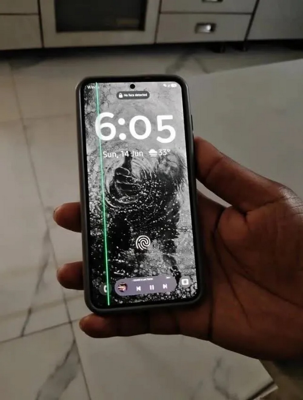 One UI 8.5 gây ra lỗi sọc màn hình trên Galaxy S23?
