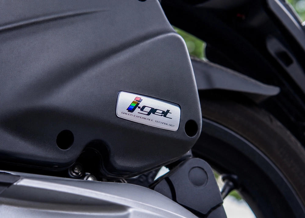 Piaggio Liberty S 125: Đổ xăng E10, vi vu Sài Gòn sẽ ra sao, tốn bao nhiêu tiền? 