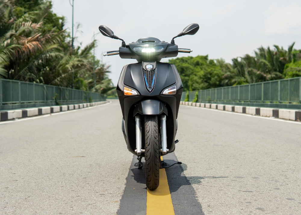 Piaggio Liberty S 125: Đổ xăng E10, vi vu Sài Gòn sẽ ra sao, tốn bao nhiêu tiền? 