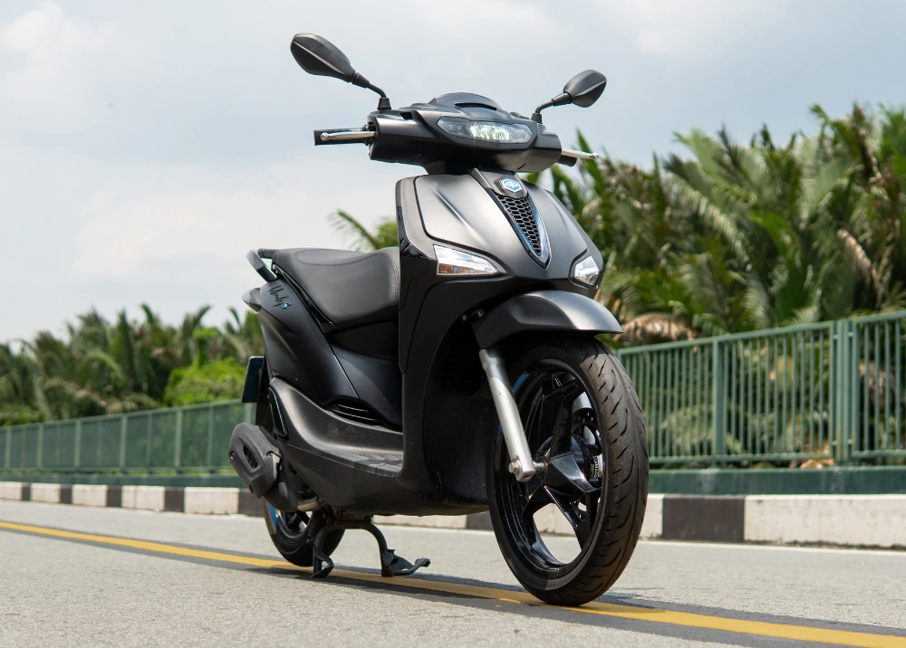 Piaggio Liberty S 125: Đổ xăng E10, vi vu Sài Gòn sẽ ra sao, tốn bao nhiêu tiền? 