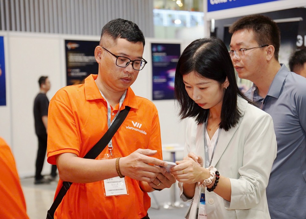 Vietnamobile ra mắt bộ giải pháp số cho doanh nghiệp SME