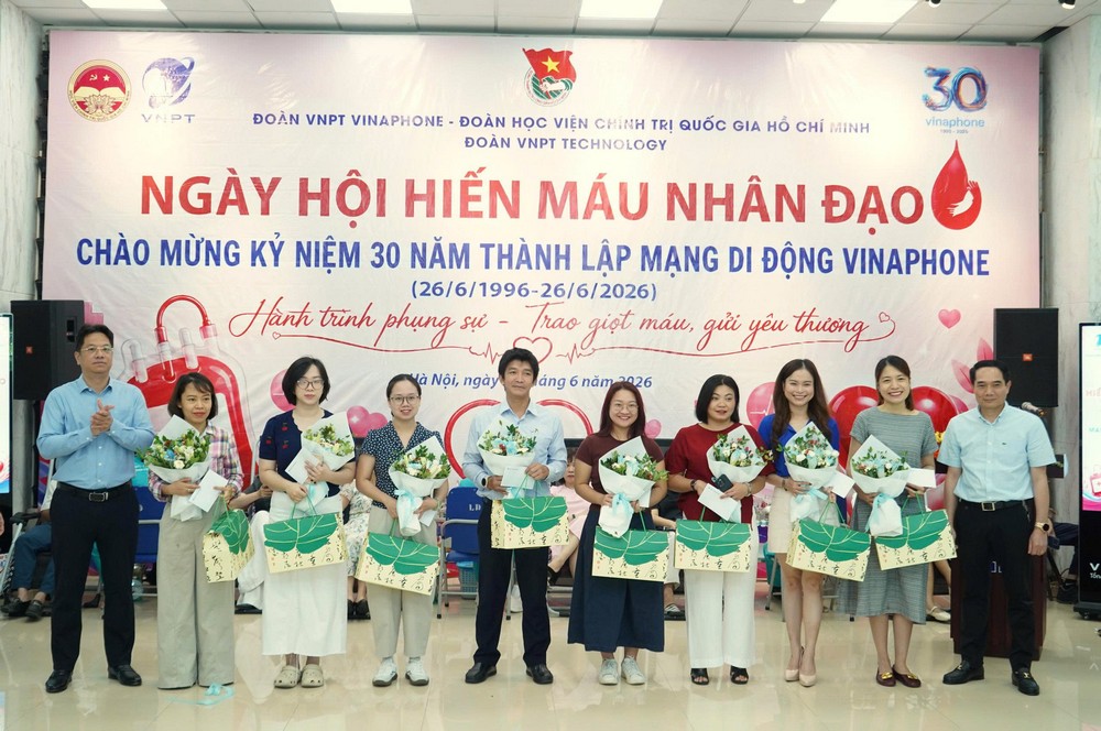 VNPT VinaPhone hiến máu mừng tuổi 30