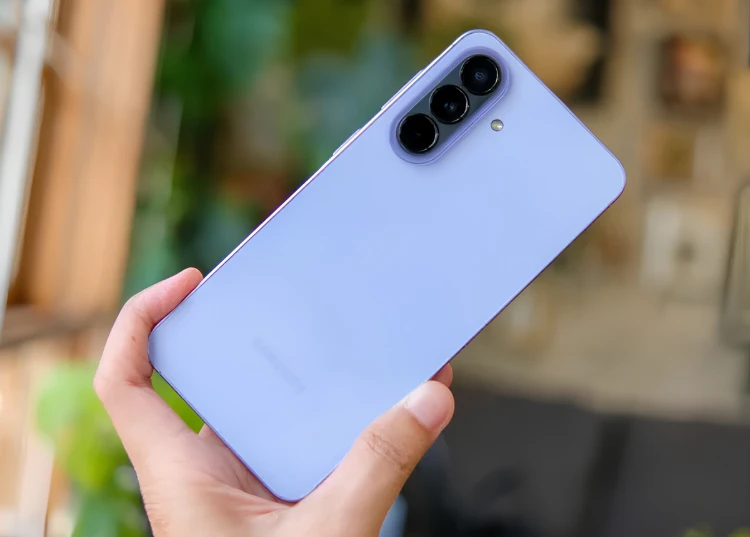 4 thông số có thể “đi lùi” trên những mẫu điện thoại Android giá rẻ sắp ra mắt