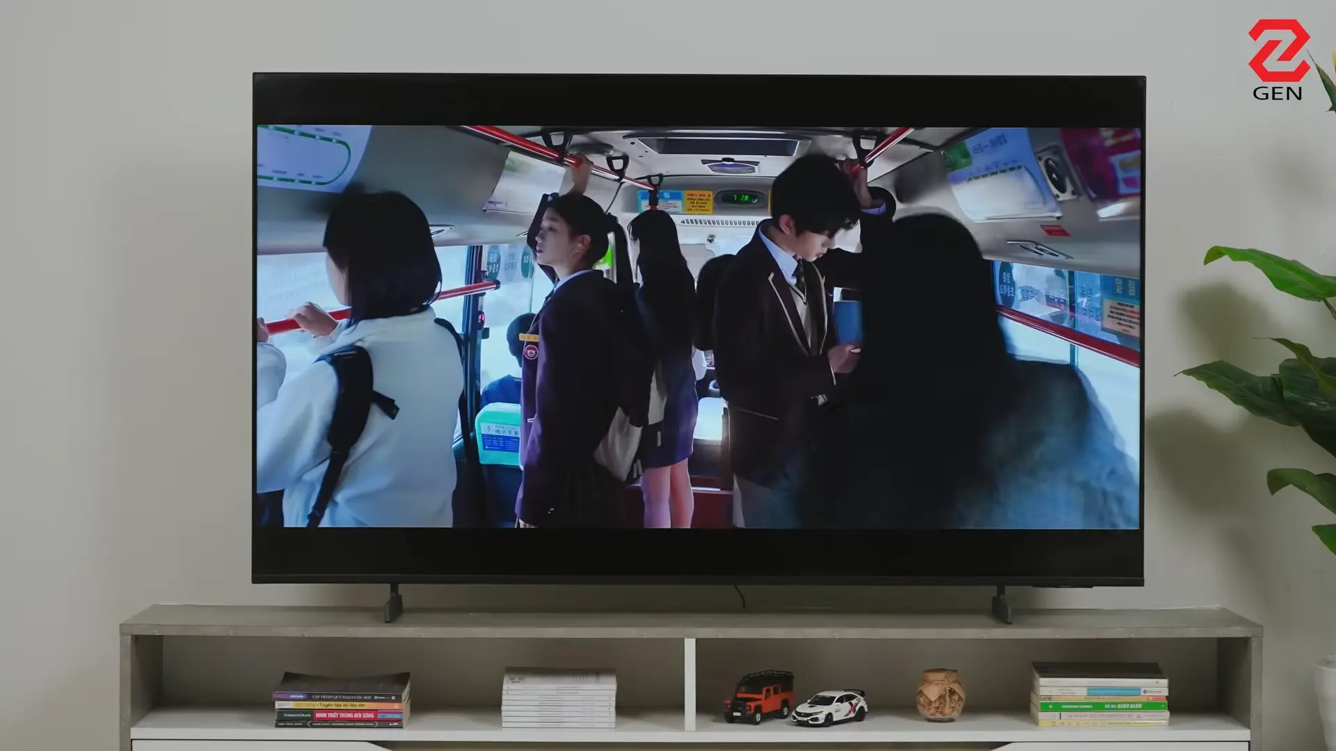 Samsung MiniLED M8XH 4K 65 inch: Xem gì cũng "đã con mắt"!