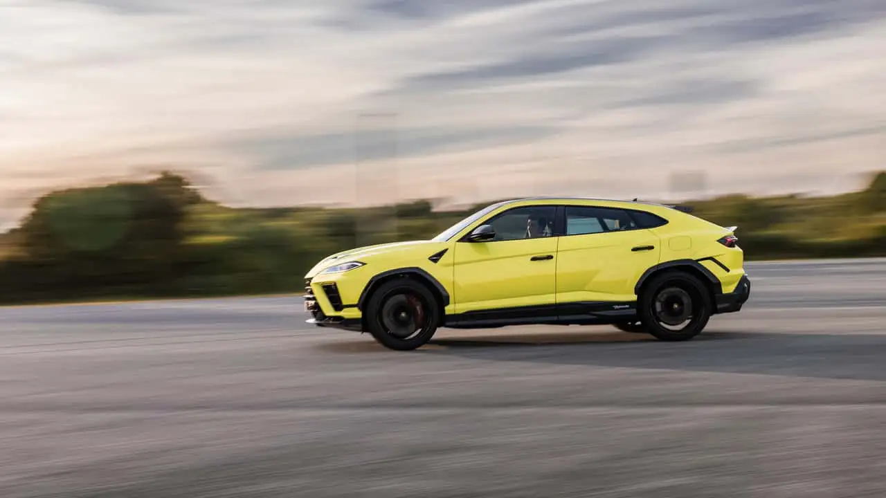 Lamborghini Urus SE Performante: Siêu xe điện 800 mã lực sắp ra mắt