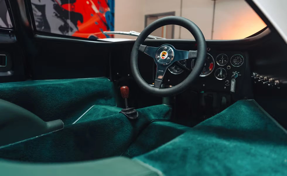 McLaren đưa mẫu xe từ thập niên 60 trở lại