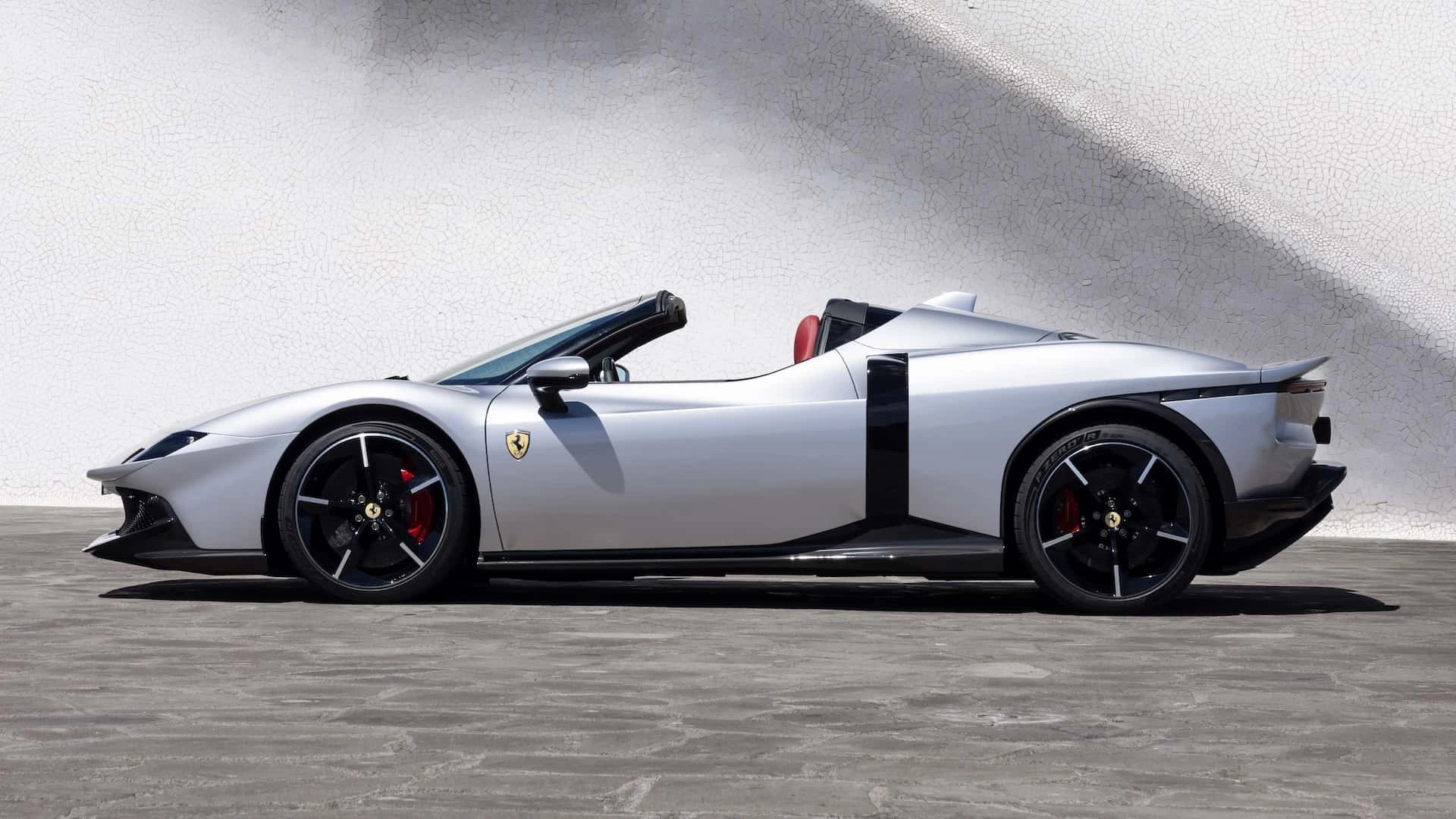 Ferrari tung "ngựa chiến" 849 Testarossa Spider