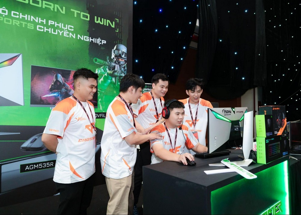 Game thủ hào hứng với màn hình ANTGAMER 750Hz
