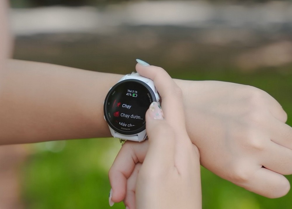 "Nhập môn" chạy bộ, cứ để Garmin Forerunner 70 và Venu 4 lo!
