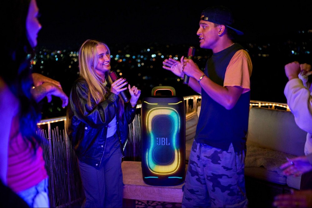 JBL PartyBox 330 và PartyBox 130: Nâng cấp AI Sound Boost và pin tới 18 giờ
